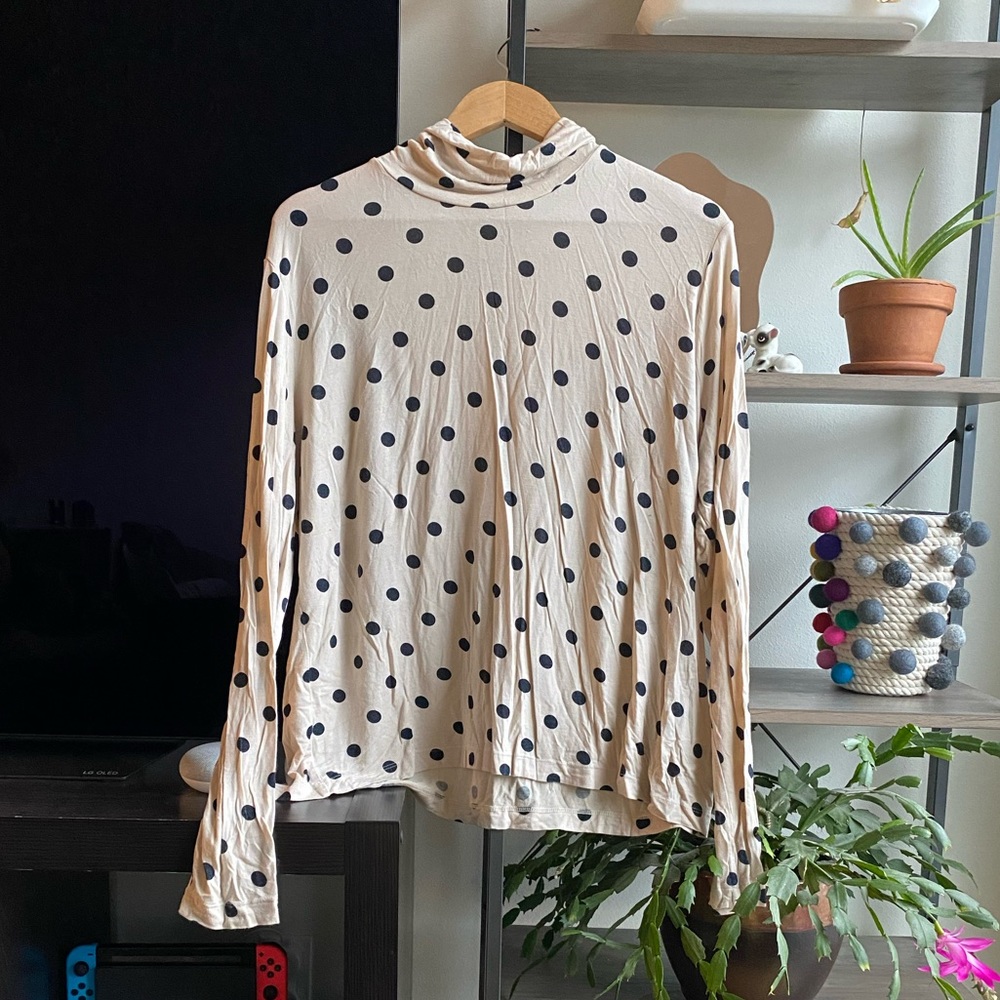 Polka dot turtleneck